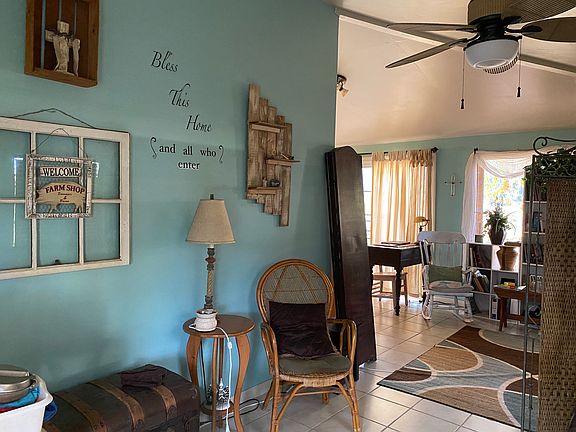 Entry way