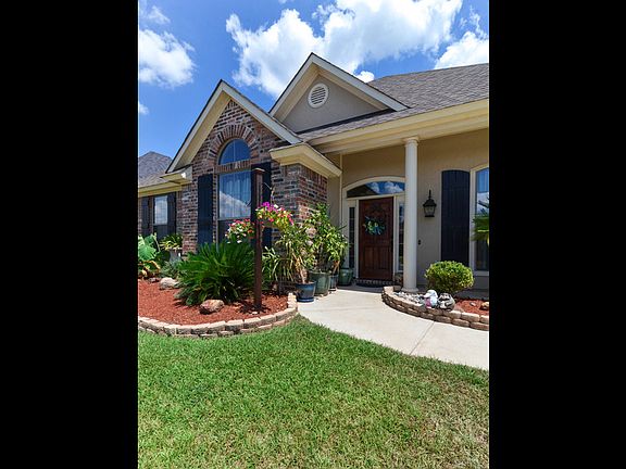 2nd image of 304 Antietam Dr
