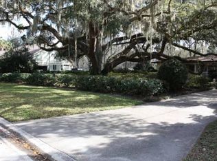 717 Argyle Pl, Temple Terrace, FL 33617