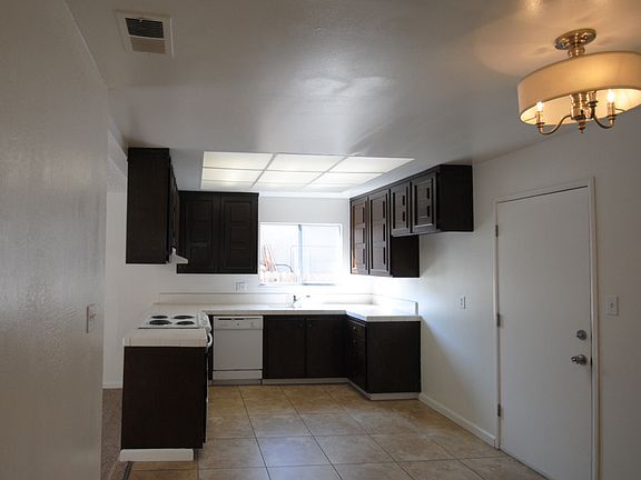 5th image of 52 Tillman Cir