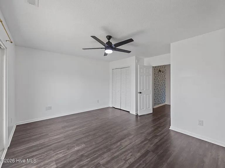 92 Shoreline Dr — Photo 11
