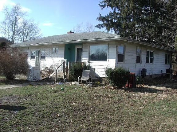 2nd image of 1385 N Court St