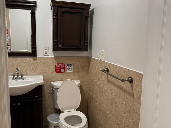3rd image of 847 E 226th St #1