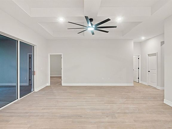 4th image of 42435 Royal Trails Rd