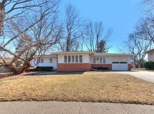 310 E Oneil Dr, Ames, IA 50010