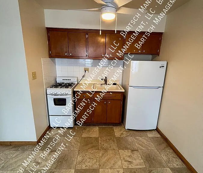 2036 S 92nd St #4 — Photo 5