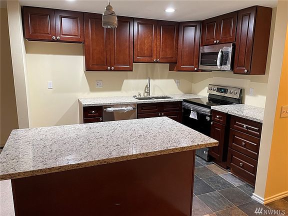 4th image of 13560 37th Ave S APT 29
