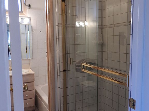 5th image of 5117 Cape May Ave #5117