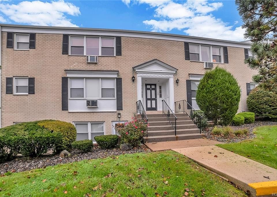 1st image of 2 Lenox Ct APT 700