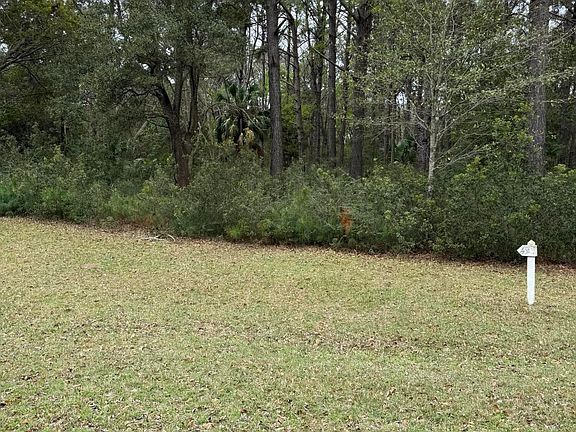 4th image of 49 Seaside Ln