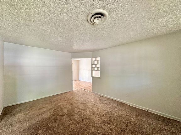 3rd image of 709 Mary St