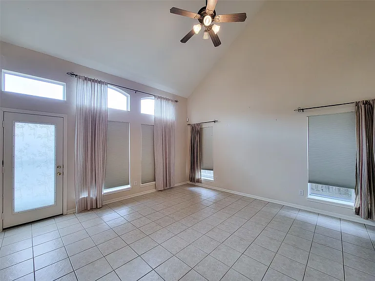 2622 Katie Harbor Dr — Photo 23