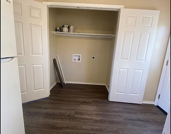 4th image of 213 Vista Way