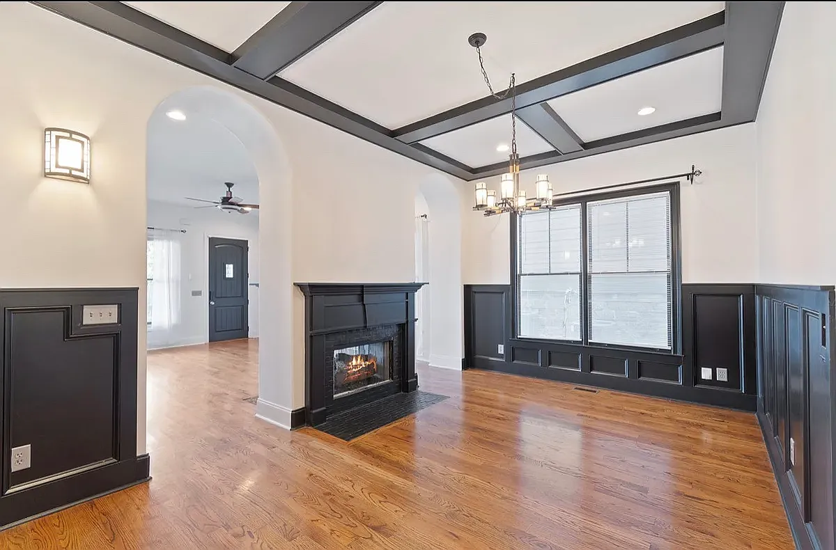 1100 W Grove Ave — Photo 4