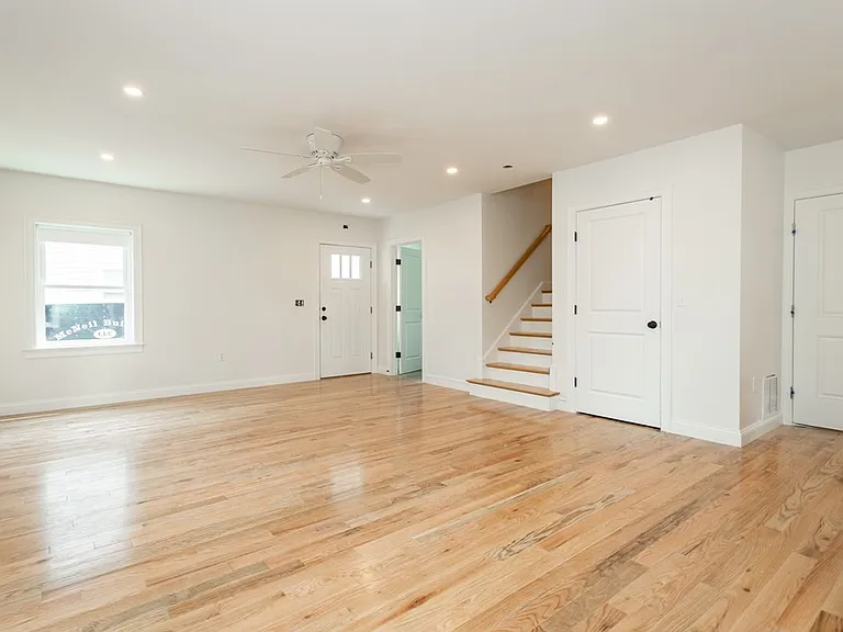 15 Cotting St #1 — Photo 2