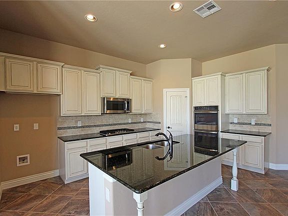 5th image of 6205 NW 160th Ter