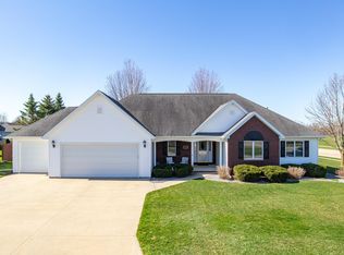 1232 Kampo Ct, Neenah, WI 54956