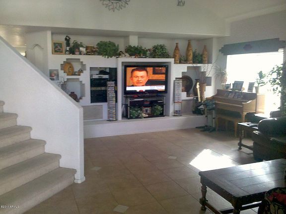 3rd image of 10367 W Primrose Dr