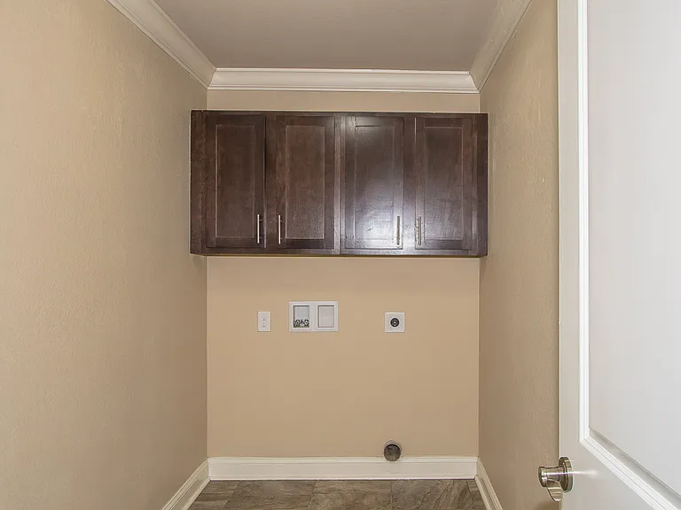 127 Chambery Dr — Photo 18