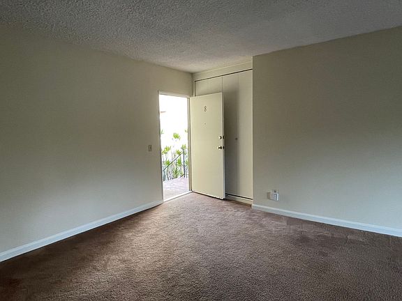 4th image of 529 N Adams St #8