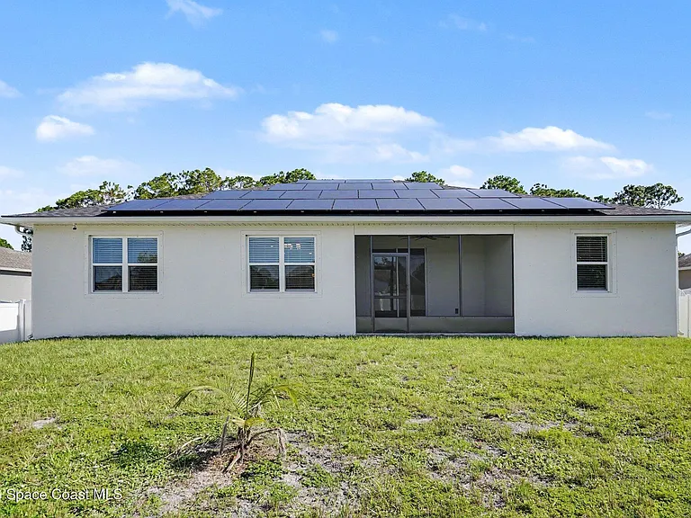 414 Caribbean St SE — Photo 31