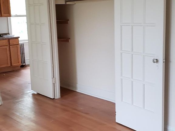 2nd image of 4957 N Whipple St APT 2W