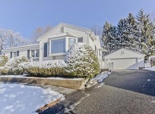 57 Leatherleaf Dr, Springfield, MA 01109