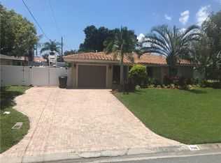 798 45th Ave NE, Saint Petersburg, FL 33703