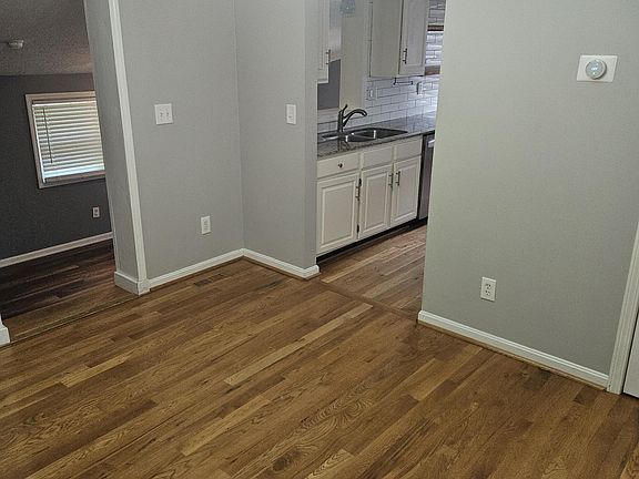3rd image of 3911 Gardenia Ct