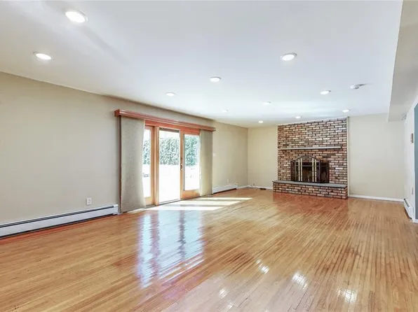 210-30 29th Avenue image 2 of 16