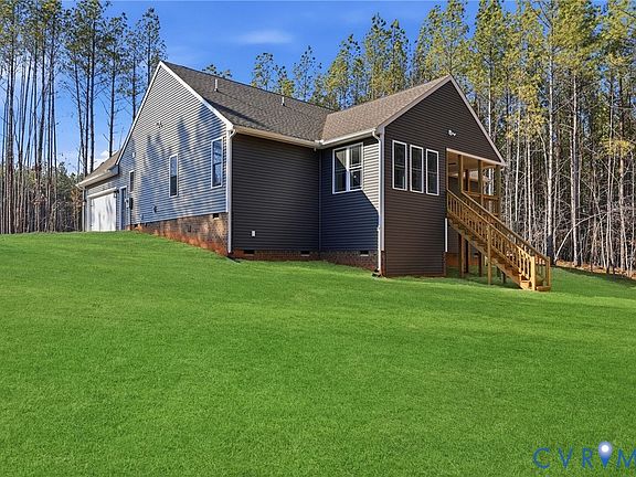 3rd image of 2214 Walnut Tree Blvd