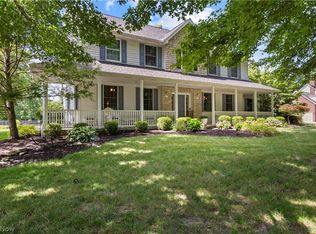 38799 Arbor Ct, Grafton, OH 44044