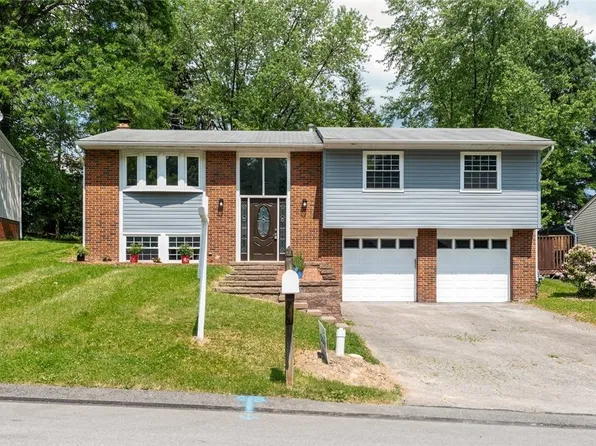 645 Carnival Dr, Pittsburgh, PA 15239