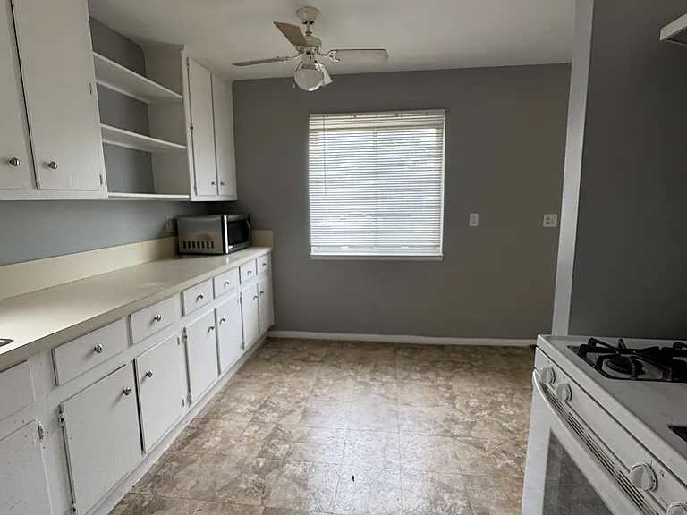 2144 Sonoma St — Photo 4