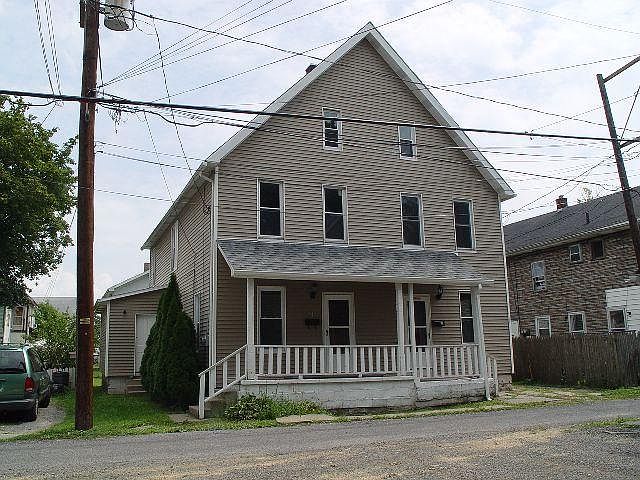 2nd image of 604 Thomas Ave