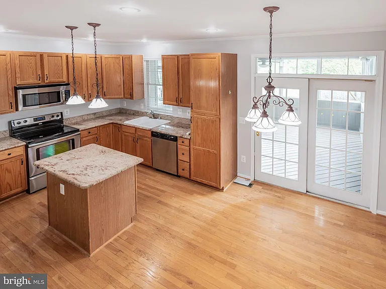 20362 Hartwell St — Photo 13