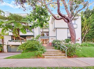 403 N Oakhurst Dr APT 305, Beverly Hills, CA 90210