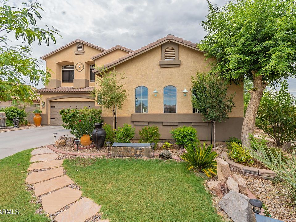 1st image of 1824 N Vista Ln