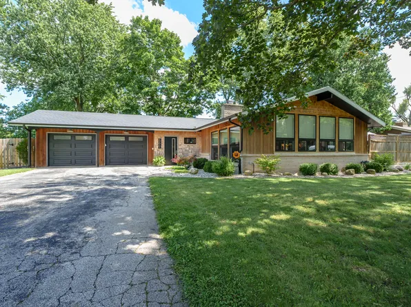 2611 Fairgrove St, Kalamazoo, MI 49009