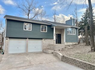 507 W 9th St, Chapman, KS 67431