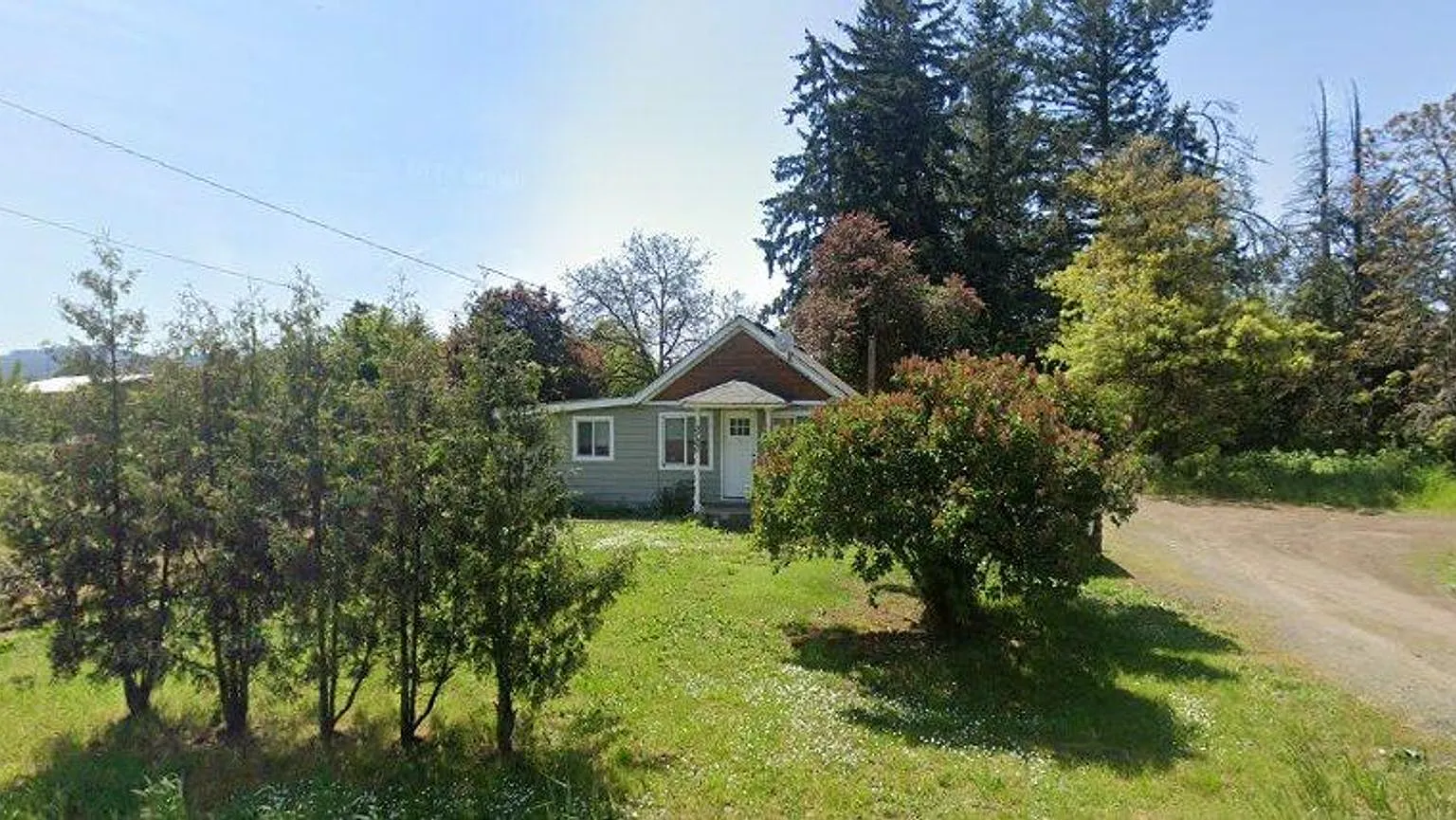 3-bedroom 1 bath House — Photo 1