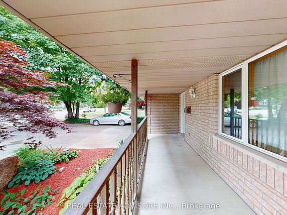 4th image of 227 Bower Hill Rd