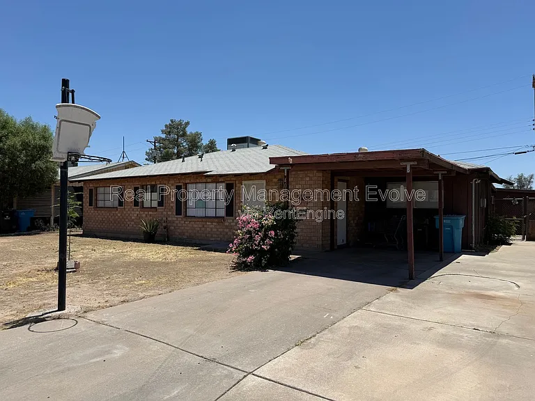 4021 W Berridge Ln — Photo 1