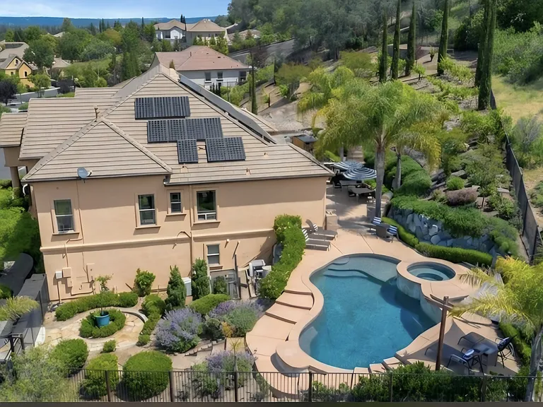 Barrington Hills Dr — Photo 2