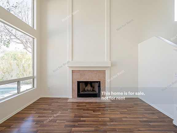 4th image of 1326 E Thunderhill Pl