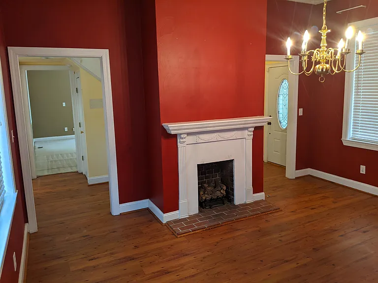 218 W 32nd St — Photo 12