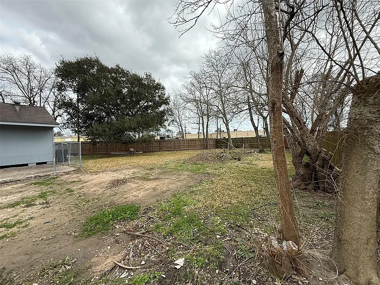 4114 Victoria Ave — Photo 4
