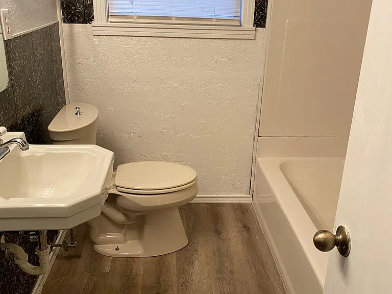 5025 Catalpa St — Photo 7