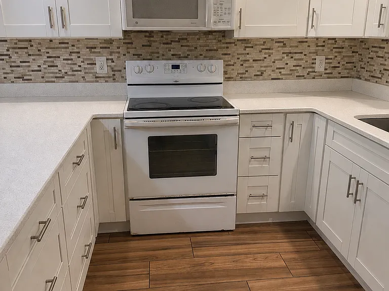 4755 Leonard Blvd S — Photo 18
