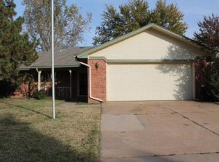 1604 Magnolia Ln, Edmond, OK 73013